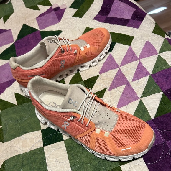 On Cloud 5 Shoes Size 10 - Picture 6 of 6